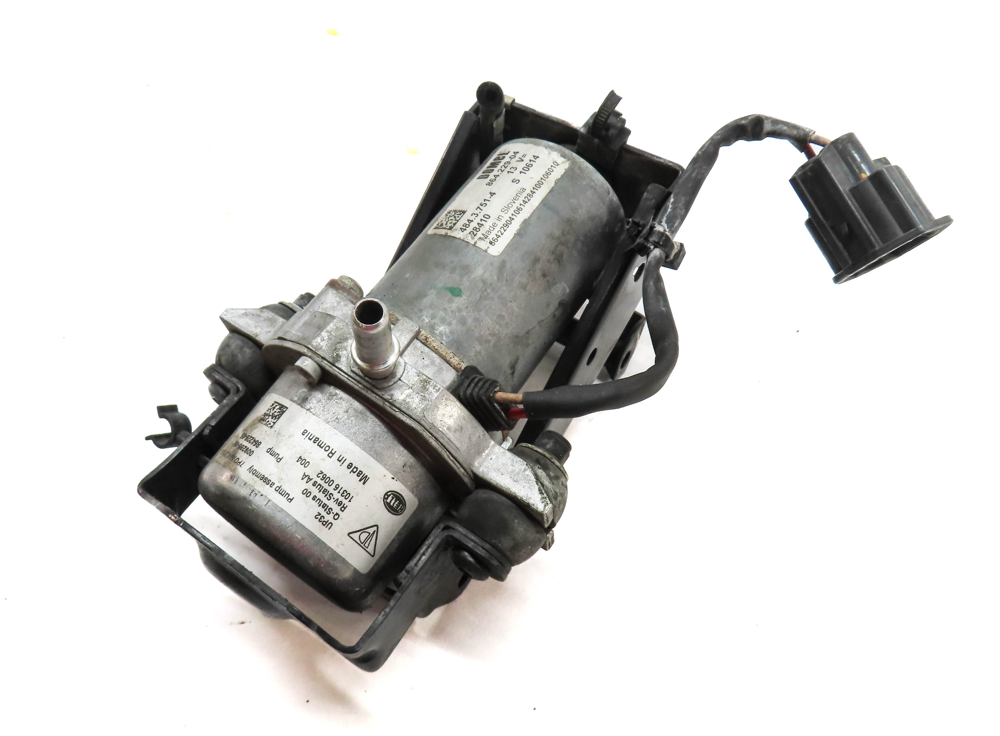 2011 PORSCHE CAYENNE (958) 3.0L HYBRID (M06.EC) ENGINE ELECTRIC VACUUM PUMP — exact item pictured